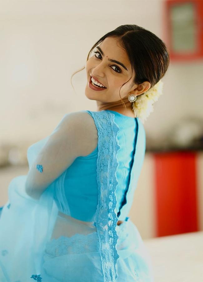 Pottel Movie Actress Ananya Nagalla Win Gaddar Award Photos15