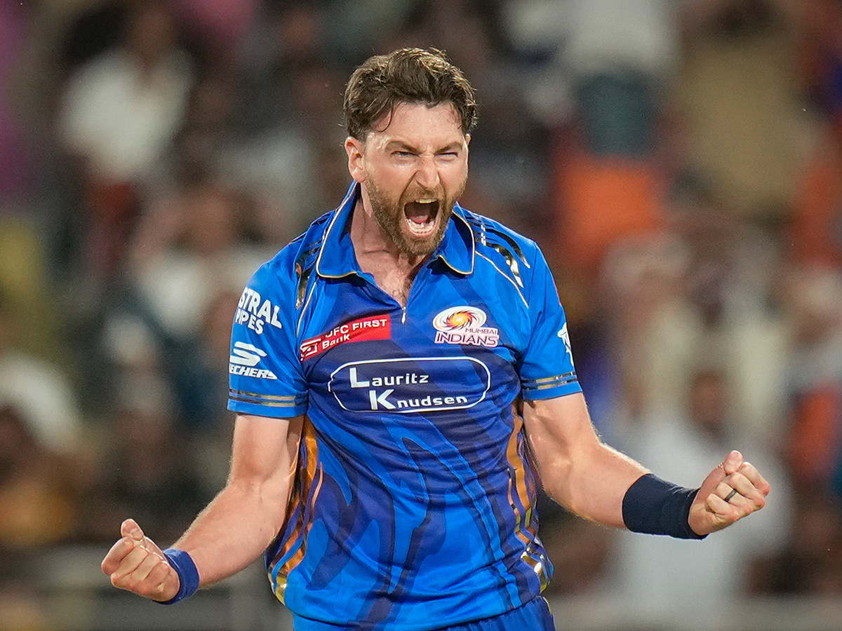 IPL 2025 Eliminator cricket match between Mumbai Indians and Gujarat Titans14