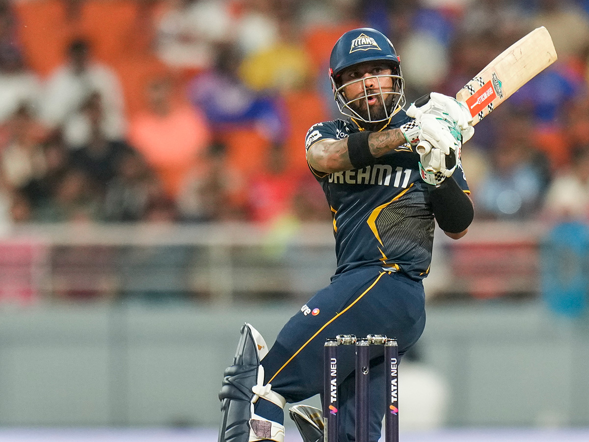 IPL 2025 Eliminator cricket match between Mumbai Indians and Gujarat Titans15