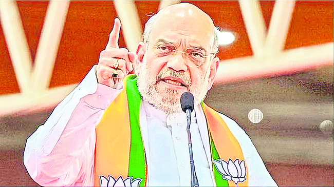 ఇరుంగాట్టు కోట్టైలో రోబోట్స్3