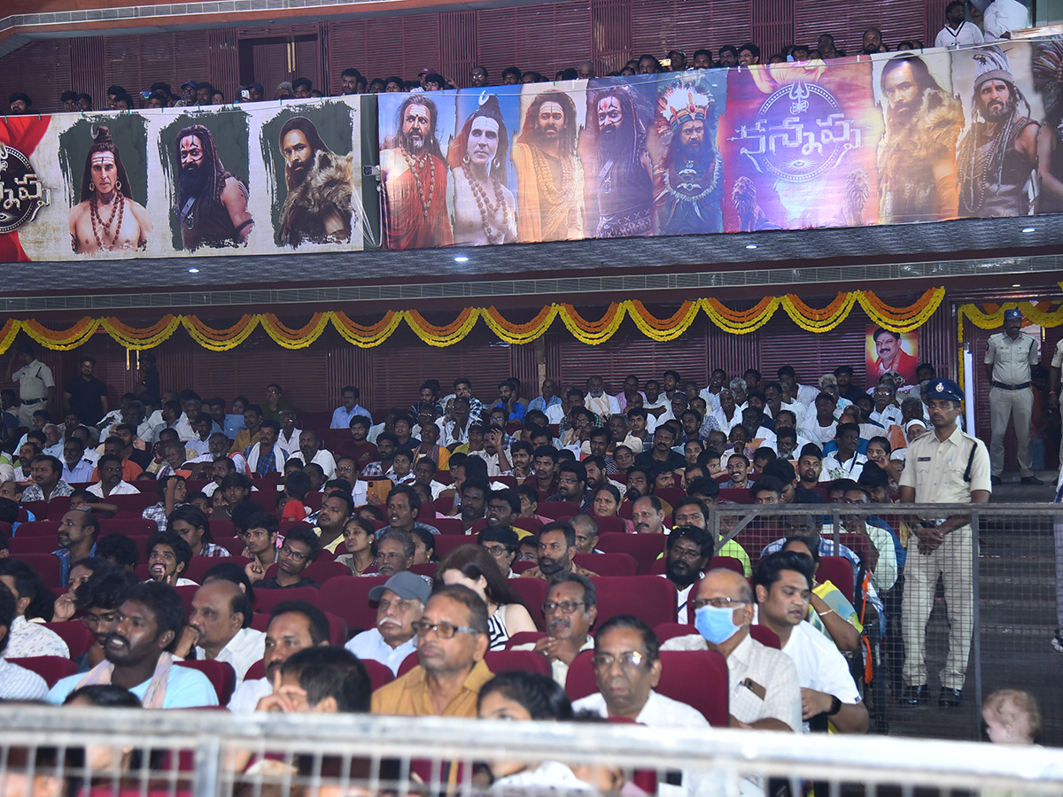 Manchu Vishnu's Kannappa Movie Pre Release Event In Guntur: Photos6