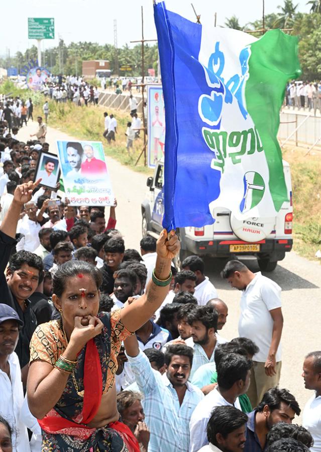 Crowd Rush To YS Jagan Bangarupalyam Tour Photos14