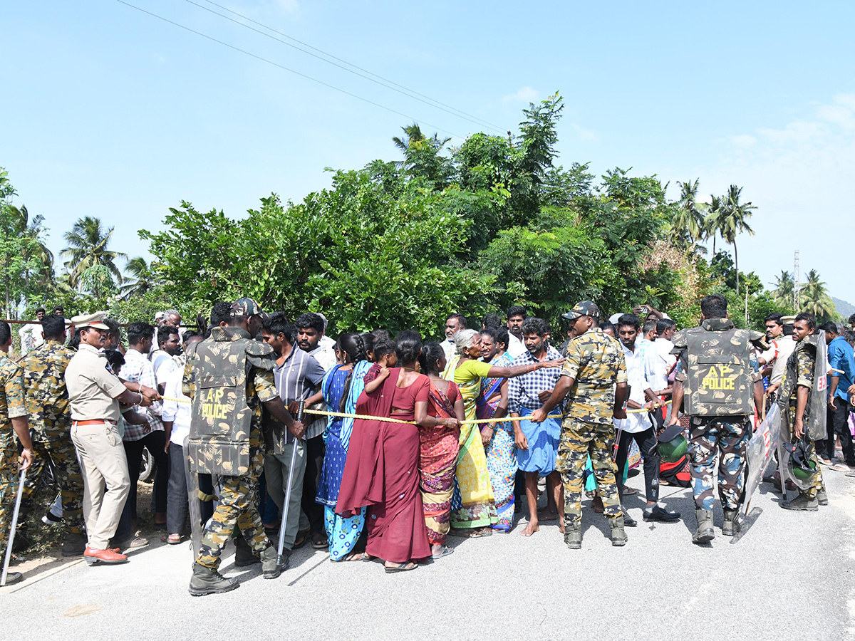 Crowd Rush To YS Jagan Bangarupalyam Tour Photos4