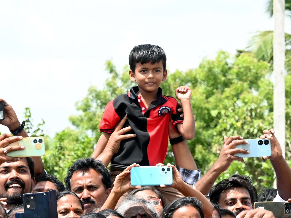 Crowd Rush To YS Jagan Bangarupalyam Tour Photos6