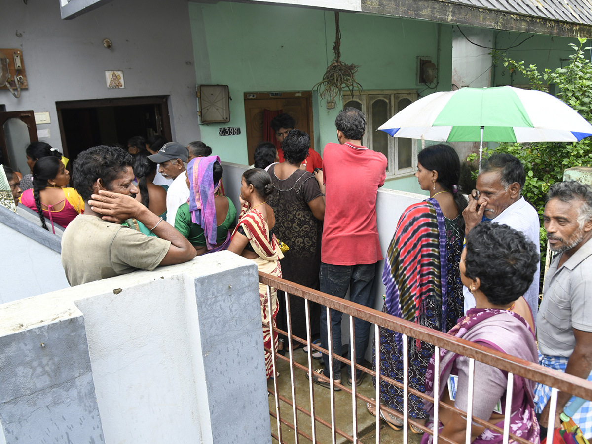 Ration Shops Re Open In Andhra Pradesh Photos3