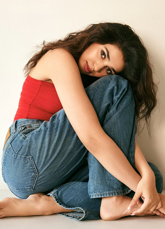 Tollywood Actress Krithi Shetty Red Dresses Photos13
