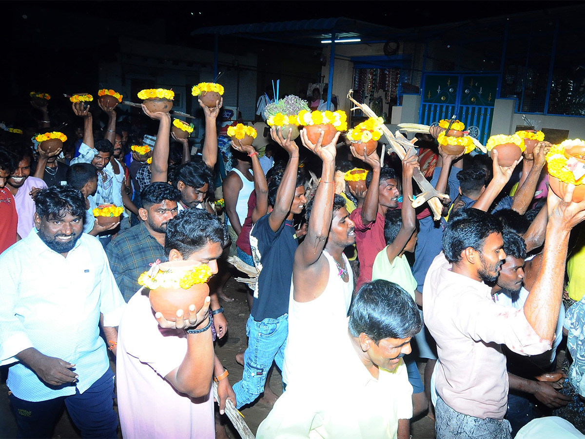 Gugudu Kullai Swamy Temple At Anantapur Photos5