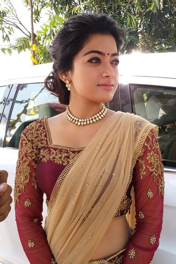 Actress Rashmika Mandanna Shared Geetha Govindam Movie Memories on her Insta PHotos4