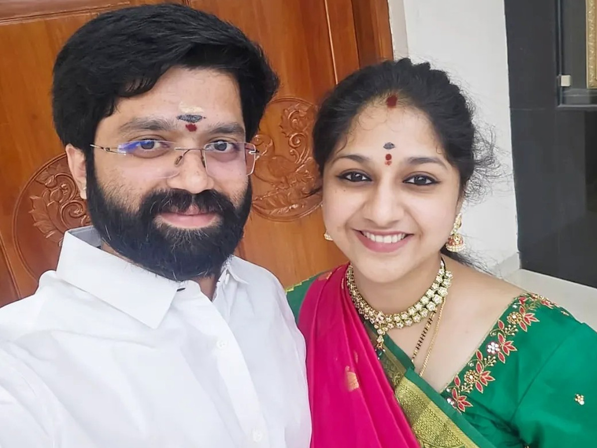 Varaha Roopam Singer Srilalitha Wedding Anniversary Photos20