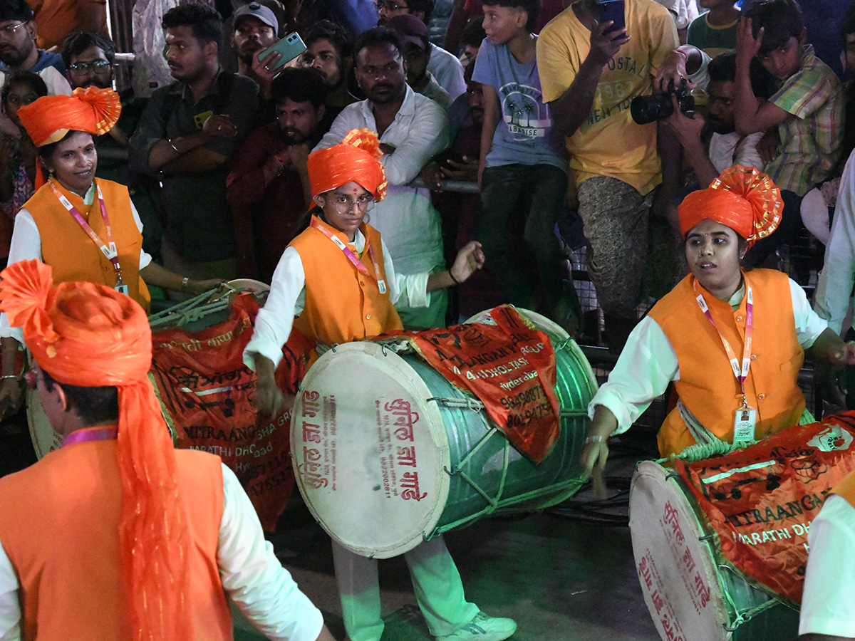 Khairatabad Ganesh 2025 Vishwashanti Mahashakti Ganapati Photos14
