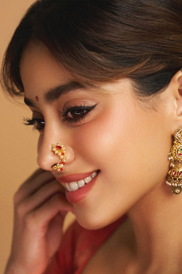 Janhvi Kapoor Performs Puja During Ganesh Chaturthi Celebrations At Manish Malhotra Home Photos6