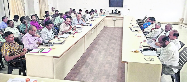 వరద నీటి సద్వినియోగంలో విఫలం1