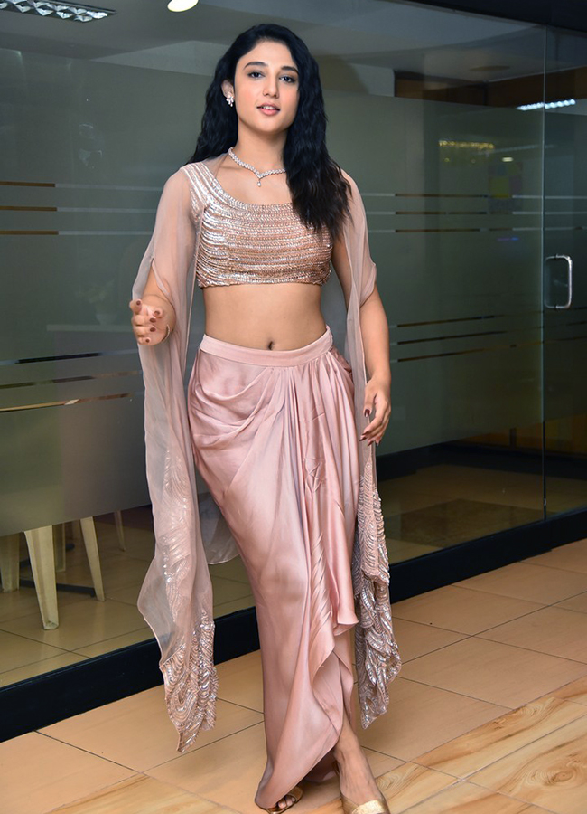 Tollywood Actress Ritika Nayak Latest Photos Viral15
