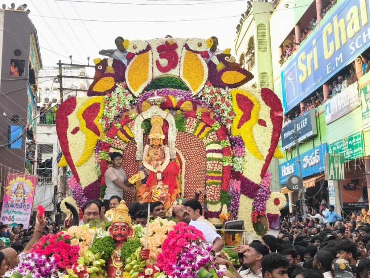 Devotional : Poleramma Jatara is a festival in Venkatagiri Photos18