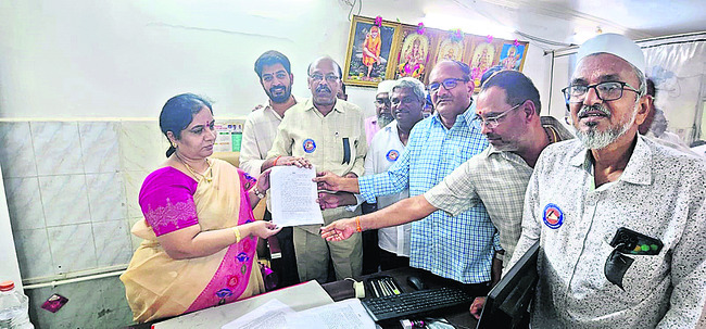 రిజిస్ట్రేషన్ ప్రక్రియలో అన్ని సమస్యలే.. 1