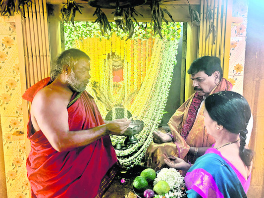 నాగేంద్రస్వామికి పూజలు1