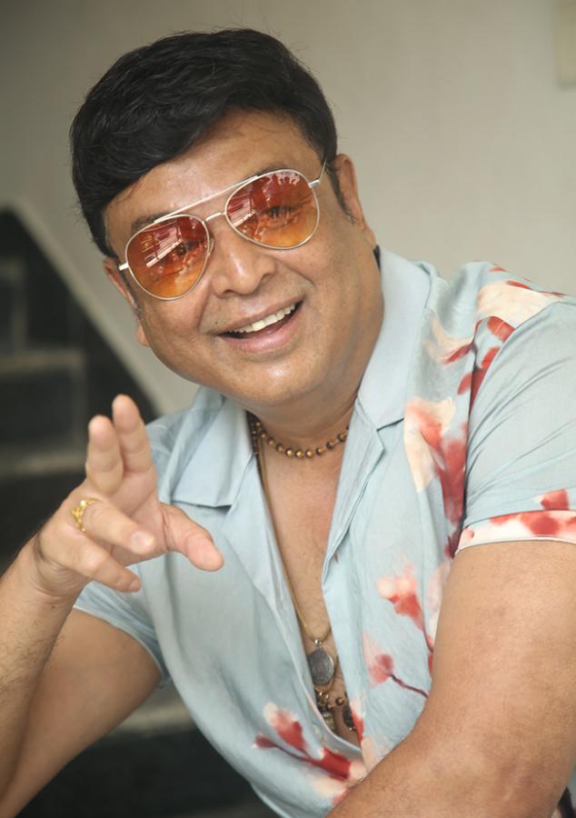Actor VK Naresh and Actress Vasuki Anand Beauty Movie Promotion10