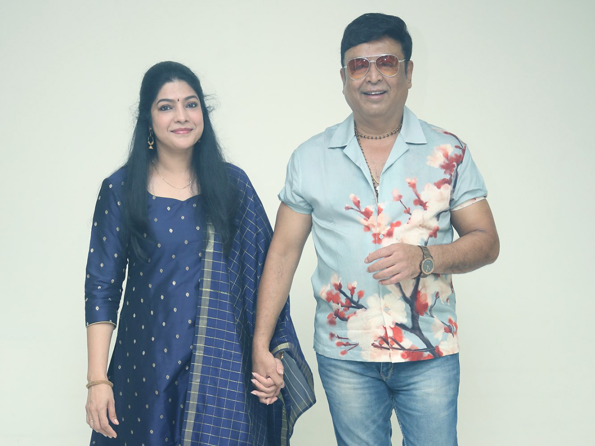 Actor VK Naresh and Actress Vasuki Anand Beauty Movie Promotion12