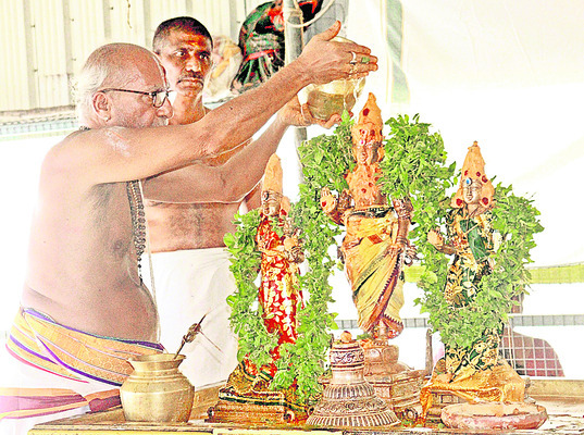 వేడుకగా పెరటాసి మొదటి శనివారం 2