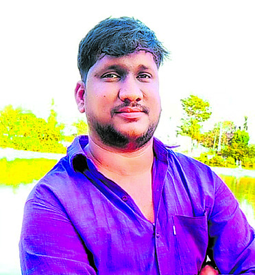 వర్షం పడితే బయటకు రాలేని పరిస్థితి
1