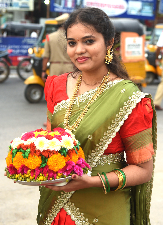 Bathukamma Festival Celebrated In Rain At Warangal District 32