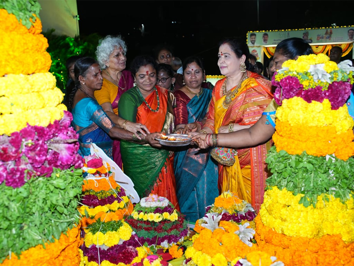Bathukamma Festival Celebrations 2025 Photos19