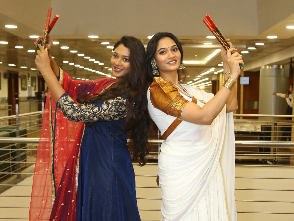 Celebrity Dandiya Nights Season 9 Photos11