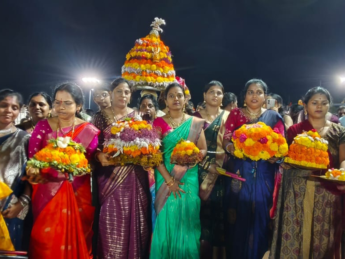 Bathukamma Celebrations 2025 In Telangana Photos25