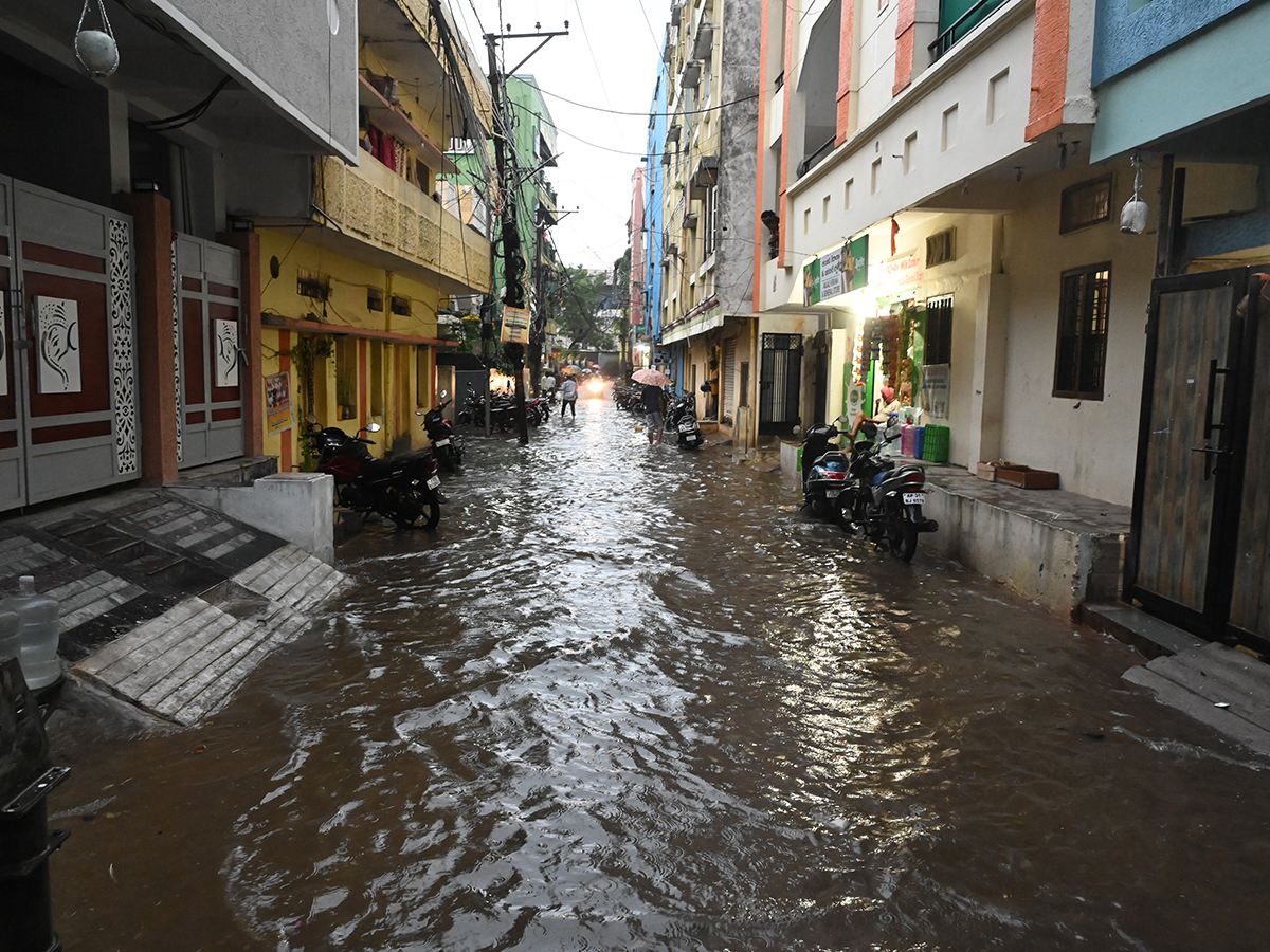 Cloudburst Chaos in Telangana Hyderabad Photos13