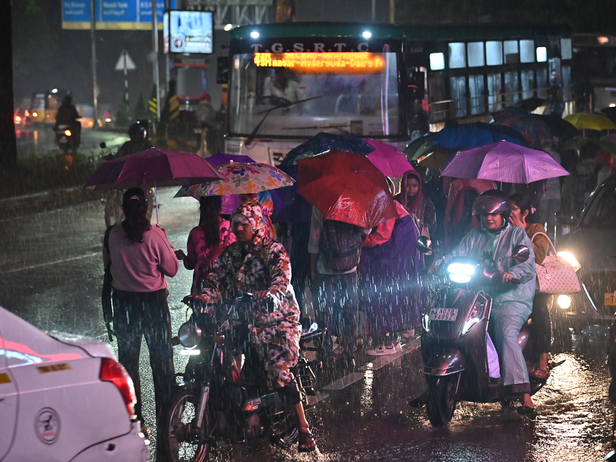 Cloudburst Chaos in Telangana Hyderabad Photos8