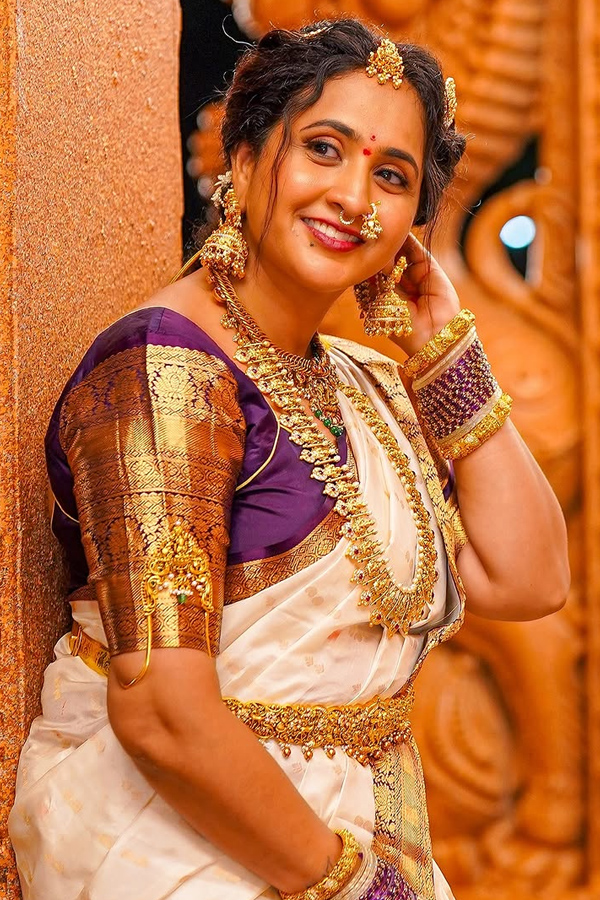 Anchor lasyamanjunath Navarathri 1st Day Look Photos14