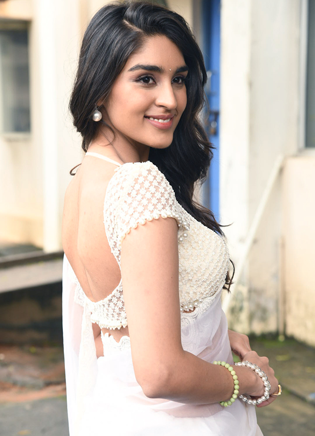 K Ramp Movie Actress Yukti Thareja HD Photos14