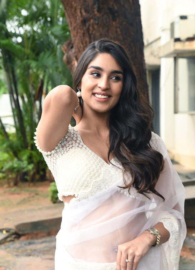 K Ramp Movie Actress Yukti Thareja HD Photos3