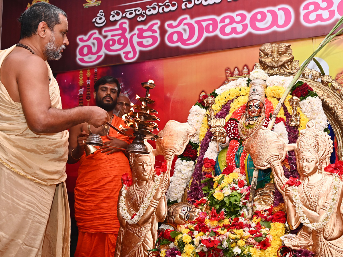 Sri Lalitha Tripura Sundari Devi Alankaram Day 6 In Vijayawada Dasara Navaratri 2025 Photos5