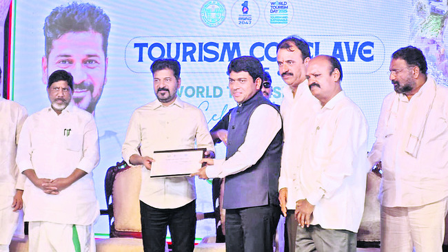యాదగిరిగుట్ట ఆలయానికి ఎక్సలెన్స్ అవార్డు1