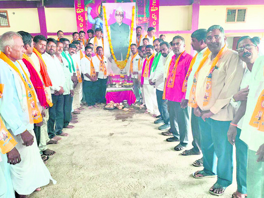 లక్ష్మణ్ బాపూజీ సేవలు చిరస్మరణీయం 2