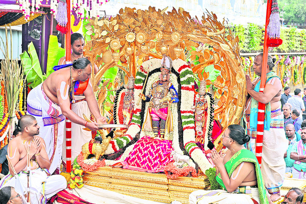 కృష్ణాలంకృతుడై..తృష్ణవల్లభుడై..!5