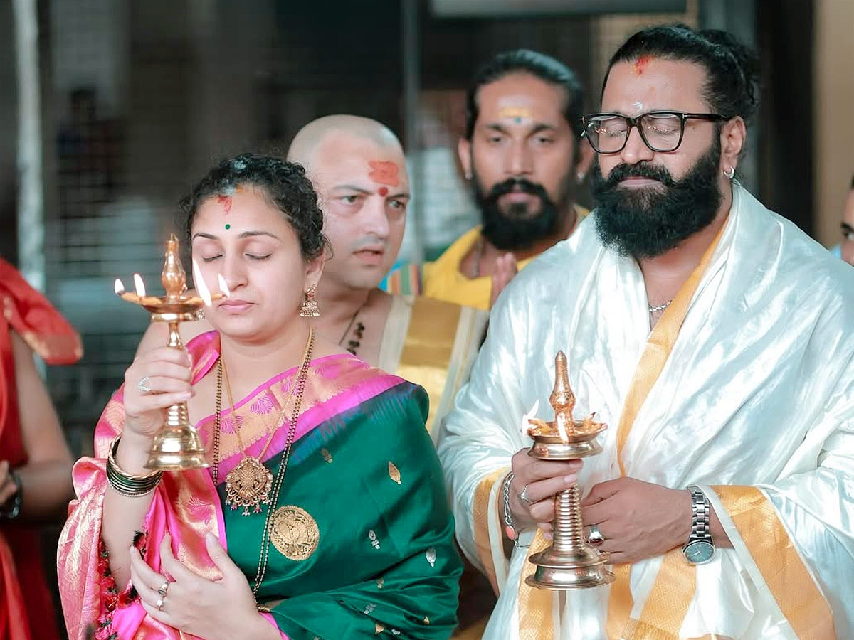Rishab Shetty And wife visit Kollur Mookambika Temple Photos1