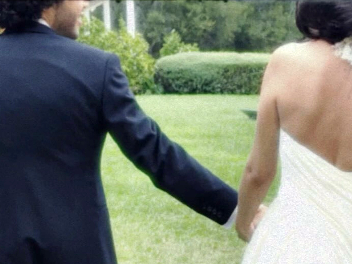 Pop singer Selena marries boyfriend (Photos)14
