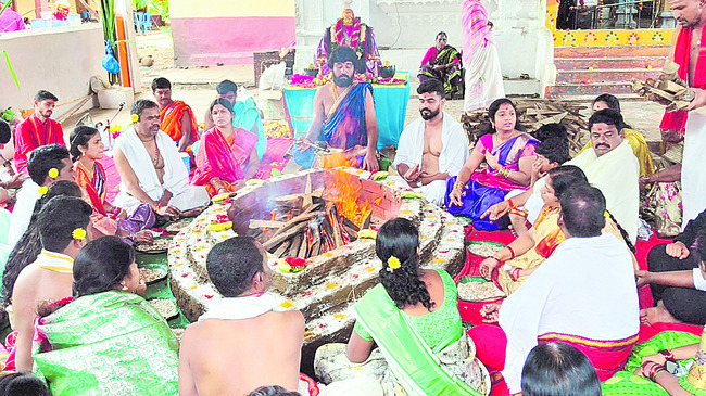 గుడుంబా స్వాధీనం
2