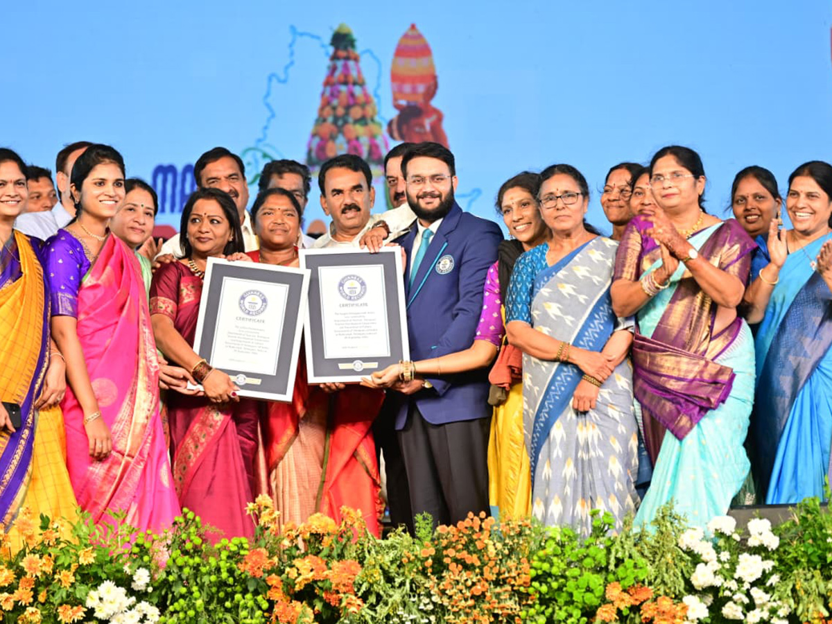 Bathukamma Place In Guinness World Record In Saroornagar Photos15