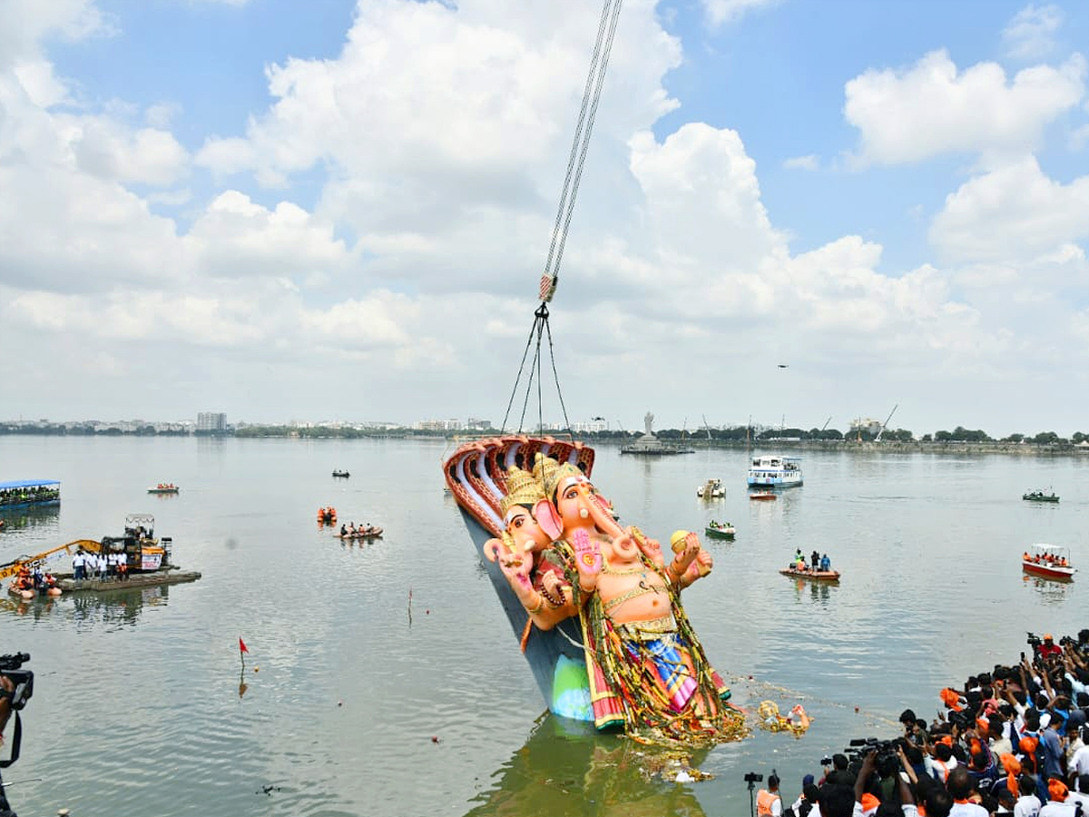 Khairatabad Ganesh Nimajjanam 2025 Photos2