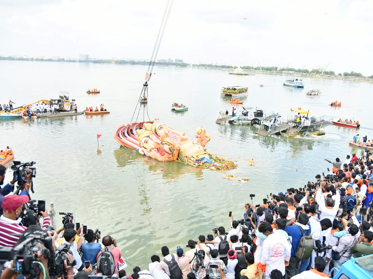 Khairatabad Ganesh Nimajjanam 2025 Photos5
