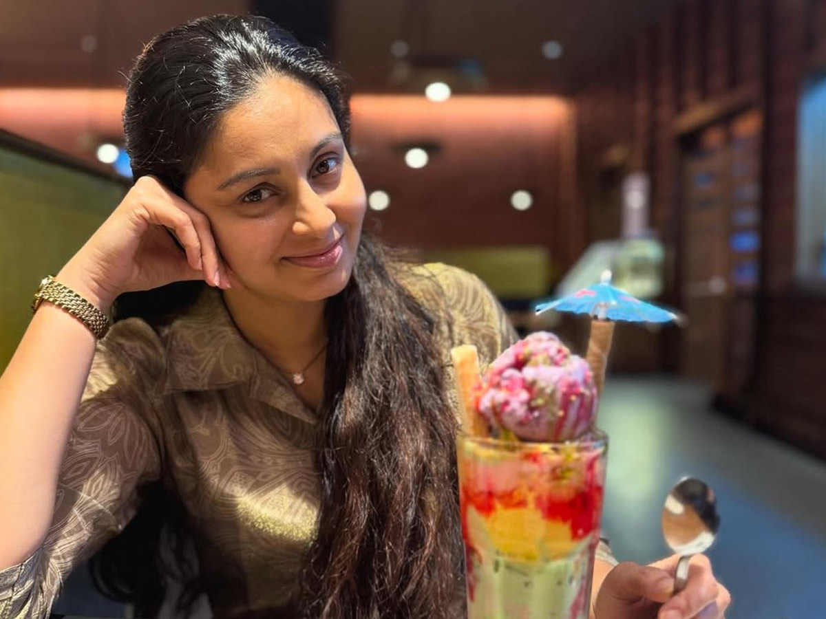 Actress Abhinaya Remembering August Moments Photos8