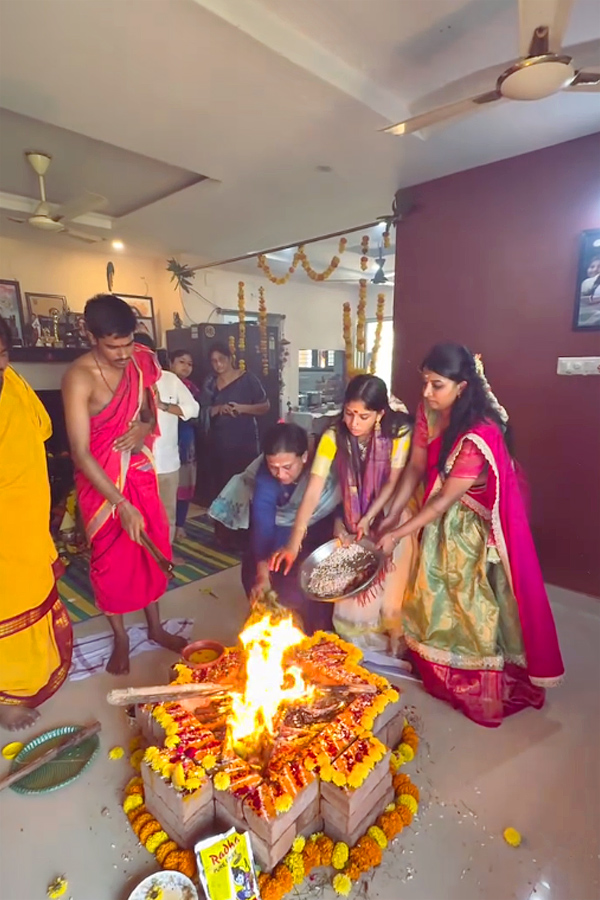 Court movie Actress Sridevi performed Ganapathi homam At Her home Photos11