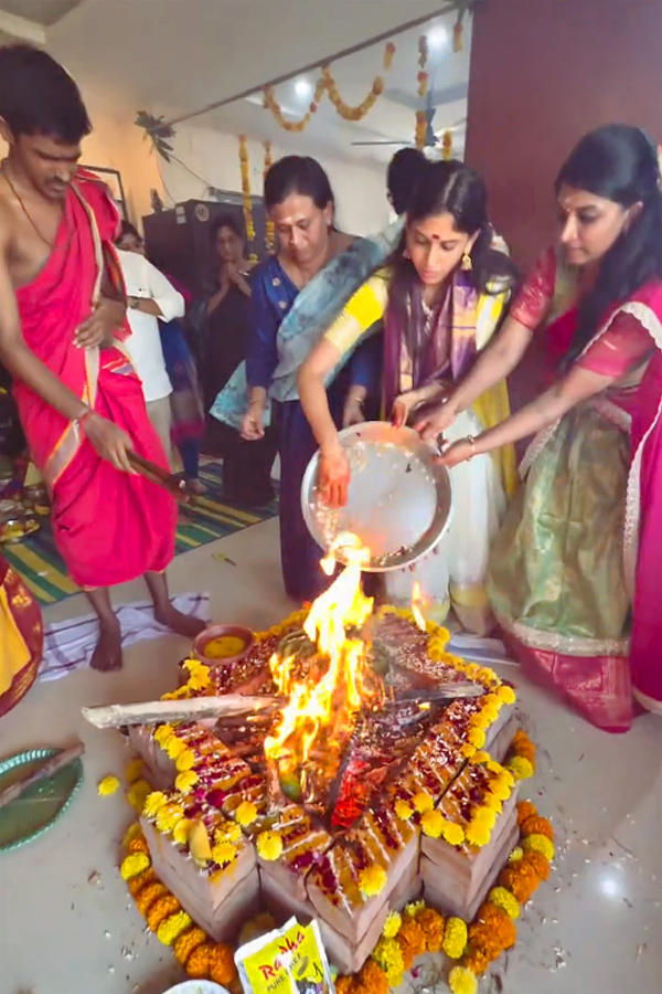 Court movie Actress Sridevi performed Ganapathi homam At Her home Photos12