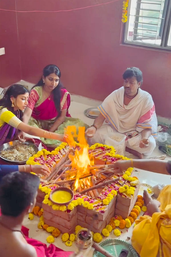 Court movie Actress Sridevi performed Ganapathi homam At Her home Photos8