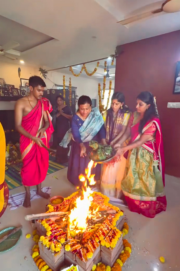 Court movie Actress Sridevi performed Ganapathi homam At Her home Photos9