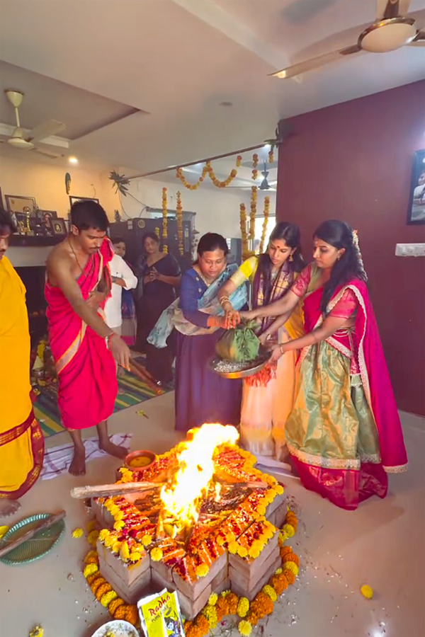 Court movie Actress Sridevi performed Ganapathi homam At Her home Photos10