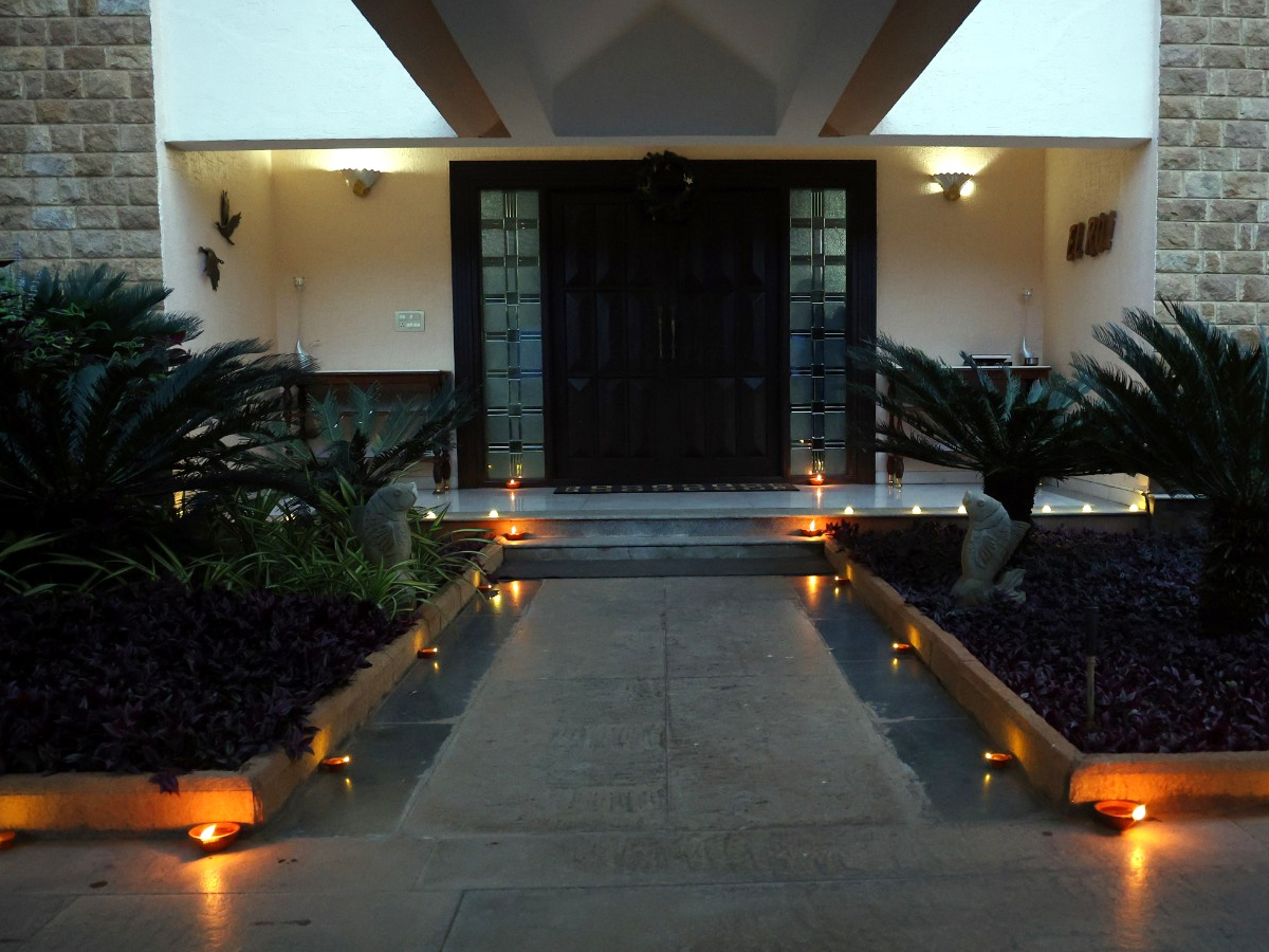 YS Jagan's Couple in Diwali Celebrations (Photos)5